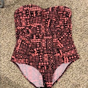Gorgeous flattering plus size swim suit